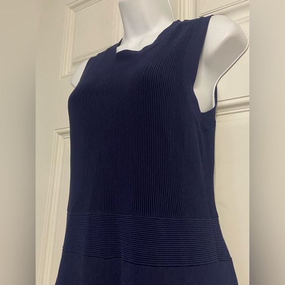 T34a- MICHAEL KORS Navy Keyhole Heavy Knit Fit & Flare Sweater Dress - Picture 2 of 9